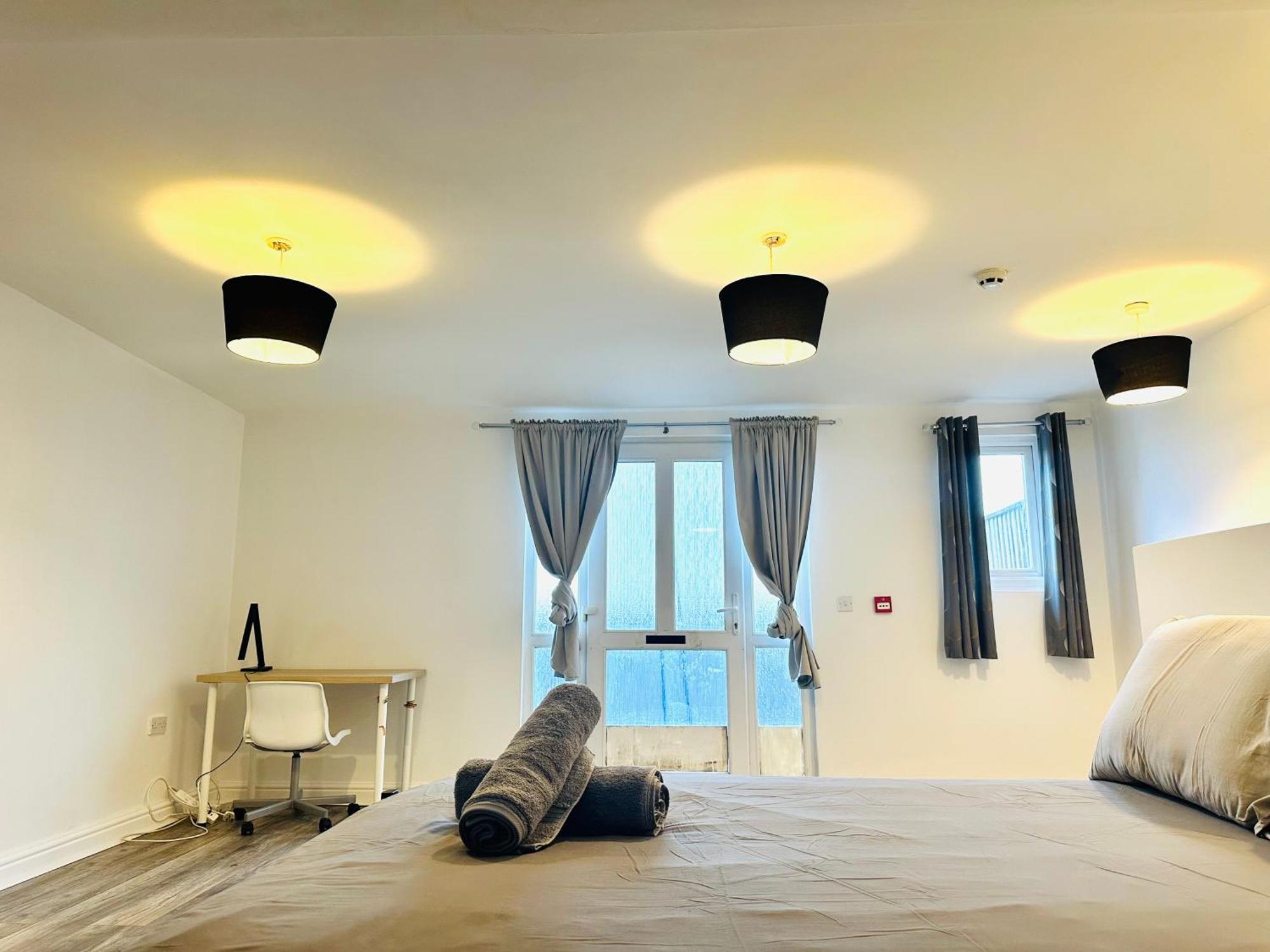 Spacious And Affordable City Center Two Beds Flat Swansea Extérieur photo
