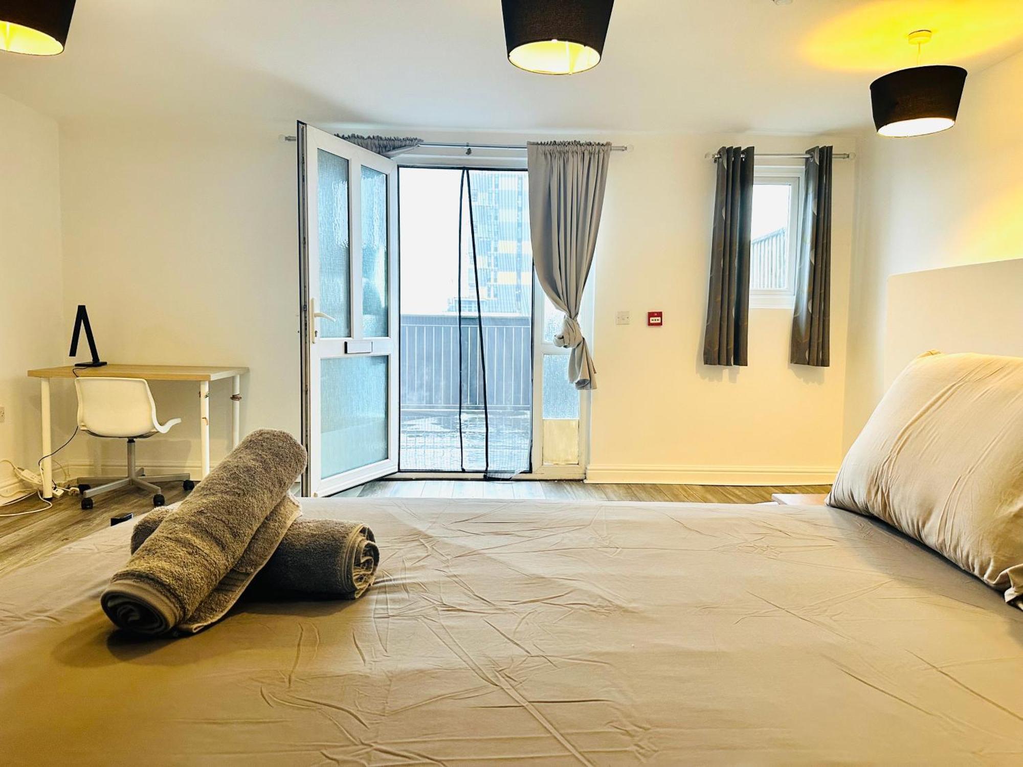 Spacious And Affordable City Center Two Beds Flat Swansea Extérieur photo